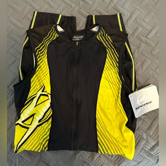 Sugoi titan tri suit new size XL